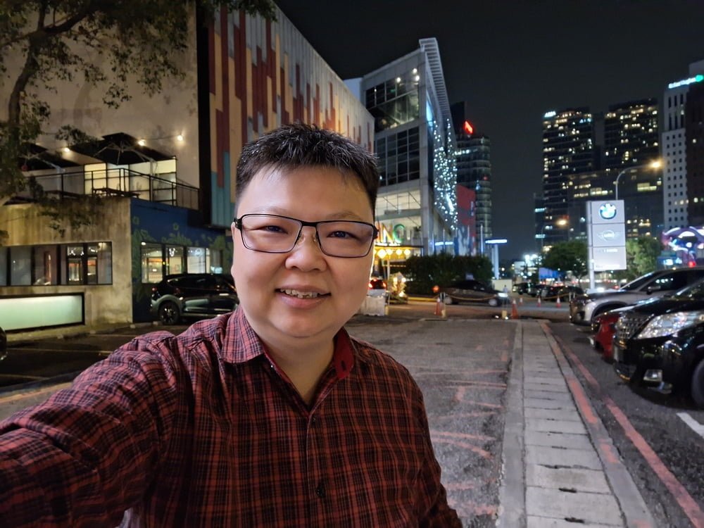 Ultra Wide Selfie Camera - Night