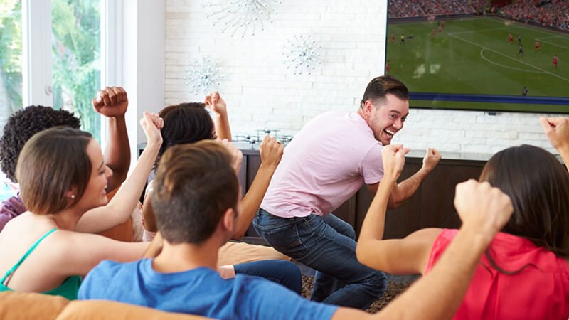 Neo QLED 8K Brings Back the Golden Age of the TV