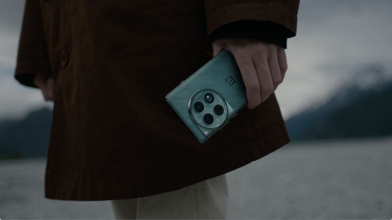 OnePlus Officially Reveals the Design of the OnePlus 12