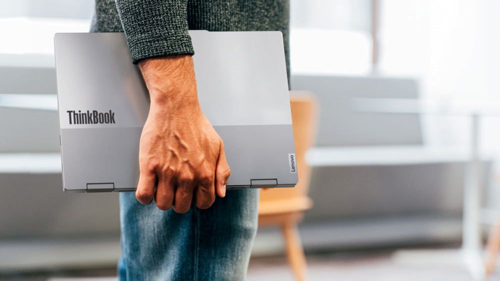 Lenovo Unveils AI-Driven Laptops and Accessories at MWC 2024