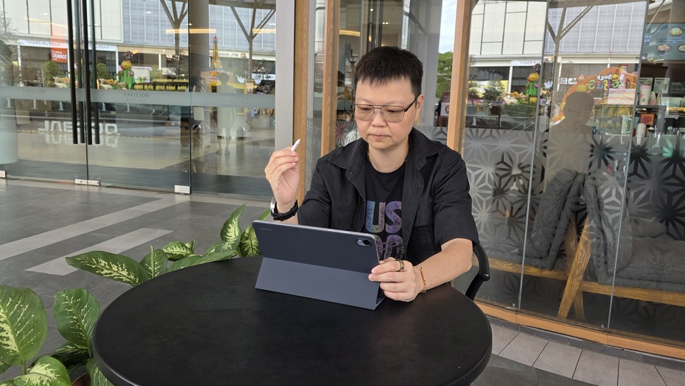 Samsung Galaxy Tab S11 Review — A Tablet That Fits Every Part of Our Day